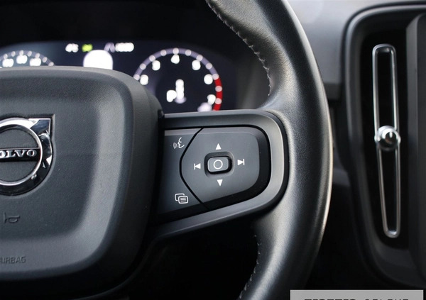 Volvo XC 40 cena 103555 przebieg: 125863, rok produkcji 2019 z Rydułtowy małe 352